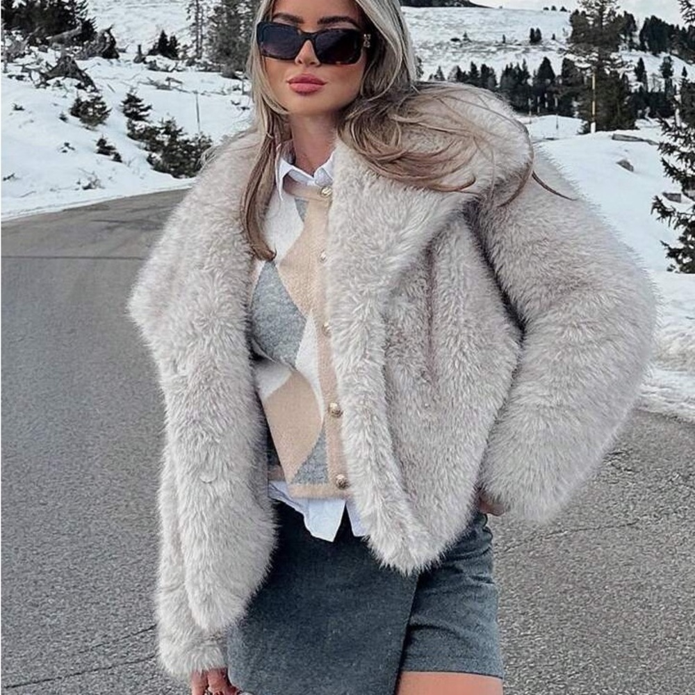 Women Cream Faux Fur warm Jacket light gray shaggy warm feather